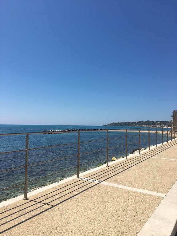 Appartamento Mare Blu シャッカ エクステリア 写真